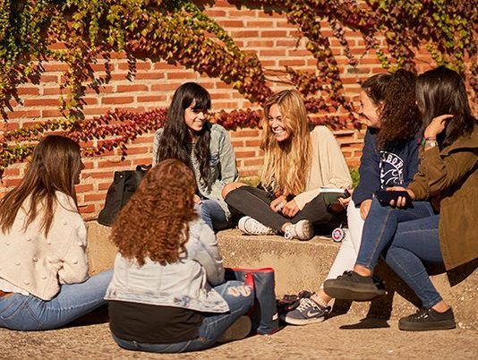 La USAL ofrece talleres gratuitos a estudiantes y egresados para mejorar habilidades emprendedoras