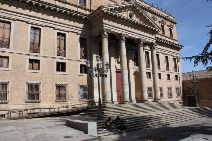 Anaya Salamanca USAL Nuevo grado España