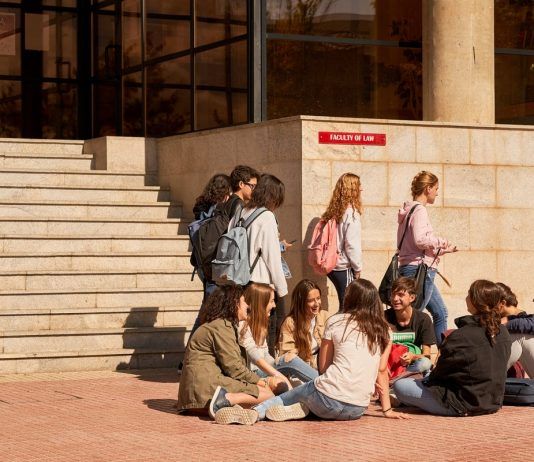 Plazas vacantes SICUE 2026/2027. Convocatoria Extraordinaria. Campus Estudiantes Derecho Facultad Universidad Salamanca amplía oferta Grado, Máster, Títulos propios. ayudas estudio usal 2025 Sicue plazas vacantes 2026 2027 Convocatoria extraorinaria