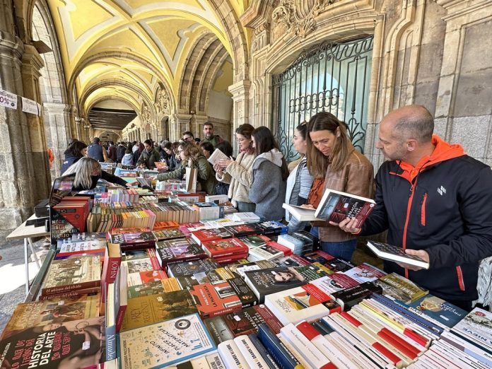 Feria del libro Salamanca Soportales Plaza Mayor