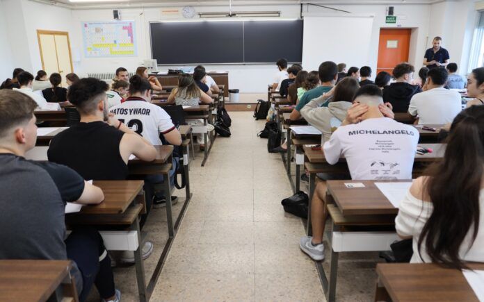 Aula Examen Ebau Universidad EBAU 2025 Salamanca Zamora Ávila notas PAU Universidad Salamanca 2025 2026 EBAU 2026 Salamanca Zamora Ávila