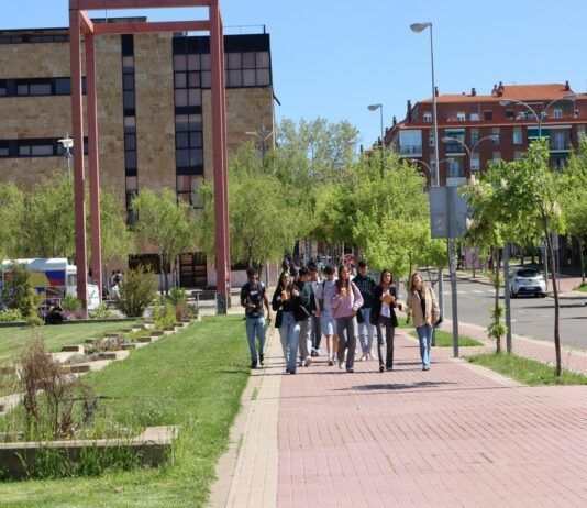 Abierto plazo de matrícula para estudiantes que continúan estudios de Grado campus unamuno usal Salamanca matrícula automatrícula usal 2024 Universidad Nuevos Grados Máster USAL becas ayudas junta castilla y leon SICUE SALAMANCA 2025 2026 BECA MINISTERIO MEC