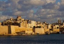 El Ayuntamiento de Salamanca lanza el ‘Verano Joven 2025’ con viajes a París y Malta Verano Joven Salamanca 2025 Malta Viaje 2026