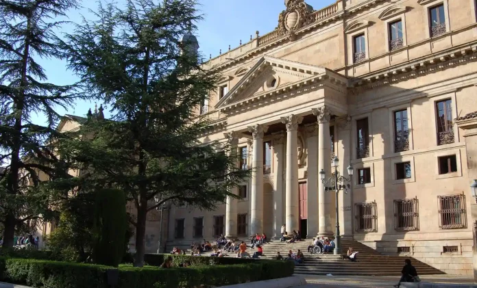 Plaza Anaya Salamanca Universidad USAL Plaza Anaya Salamanca Universidad USAL Dos Grados de la Universidad de Salamanca en el top 100 mundial, según el 'Ranking QS by Subject' Ranking Universidad Salamanca 2026