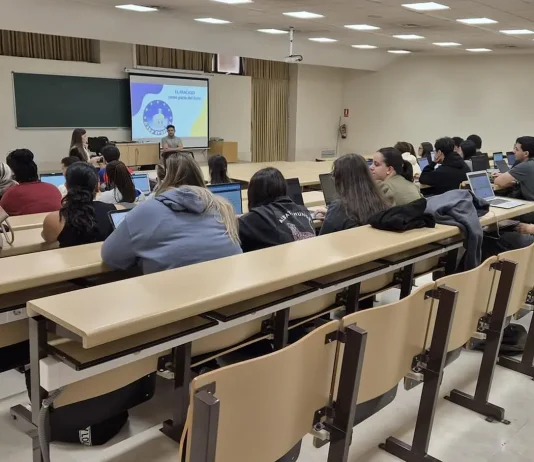 Nueva convocatoria de ayudas a la primera matrícula de grado para el curso 2026/2027 aula estudiantes universidad Salamanca grado master Calendario USAL 2026 2027 Nueva convocatoria de ayudas a la primera matrícula de grado para el curso 2026/2027