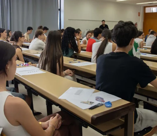 Plazas Vacantes, Listas de Espera y Solicitudes Fuera de Plazo curso 2026/27 notas pau 2026 salamanca Plazas vacantes USAL 2026