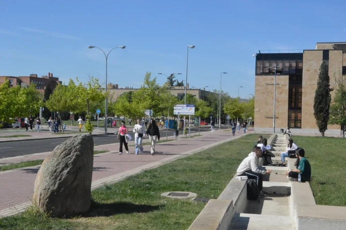 Universidad Campus Estudiantes Ranking Salamanca Descuentos exenciones matrícula USAL 2026