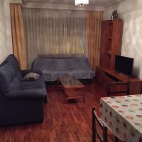 ¡Habitación en Alquiler para Chica Estudiante con Calefacción Central!